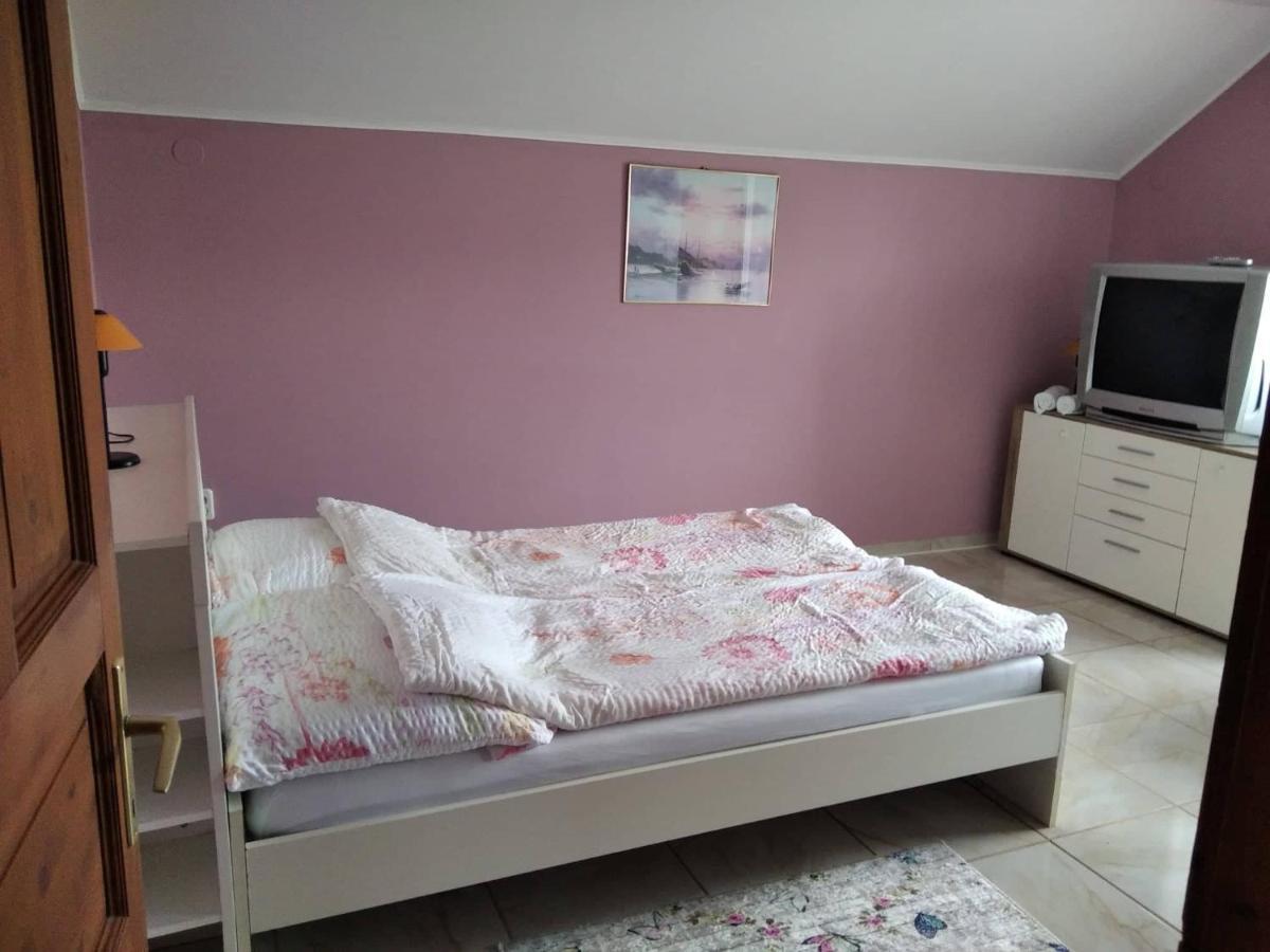 Szemi ház Apartamento Sárvár Exterior foto